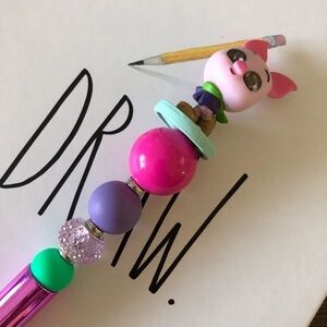 Disney Doorables: Winnie the Pooh: Piglet handmade beaded pen